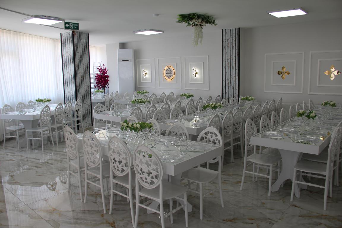 Davet Evi Masalar