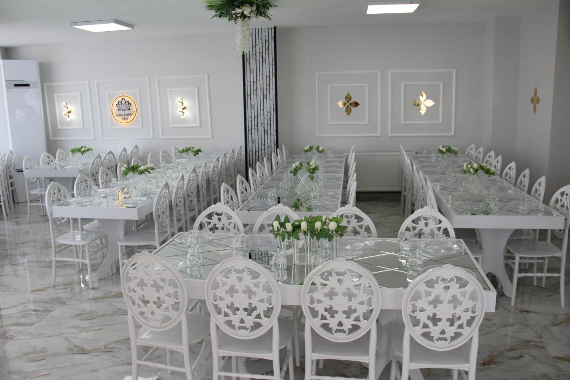 Yunus Emre Davet Evi Masa
