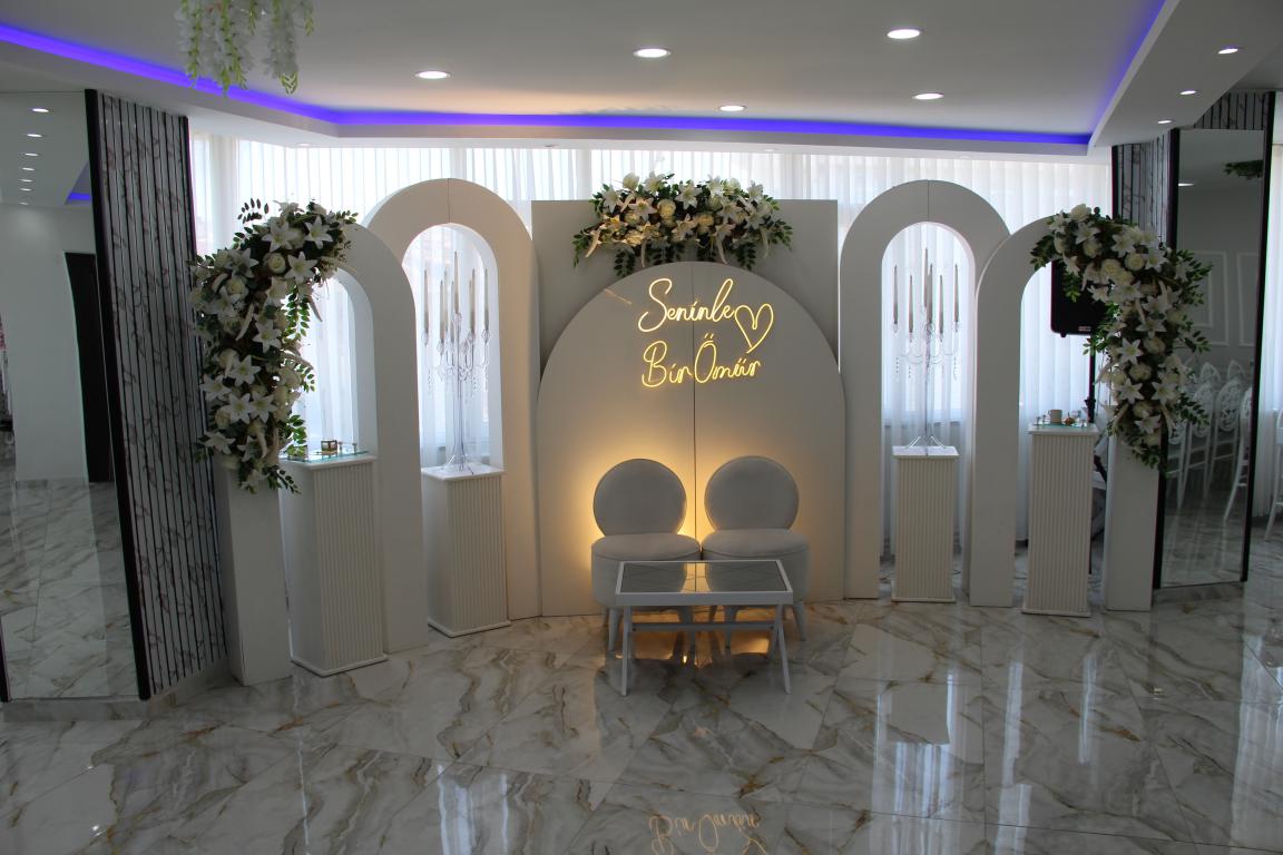 Yunus Emre Davet Evi Salon